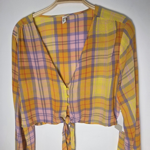 BP Plaid Long Sleeve Crop Tie-Front Blouse - Picture 5 of 9